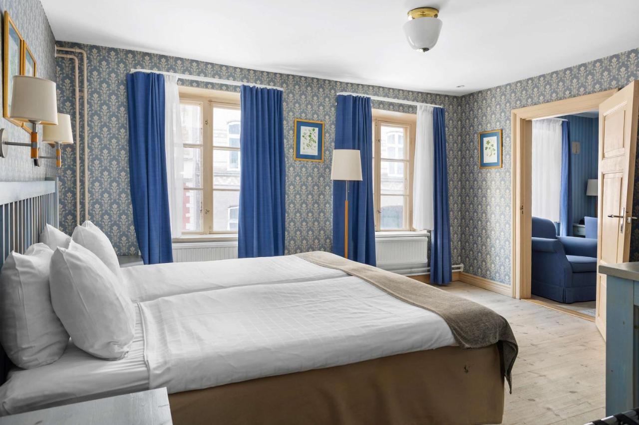 Hotel Western Royal 4*