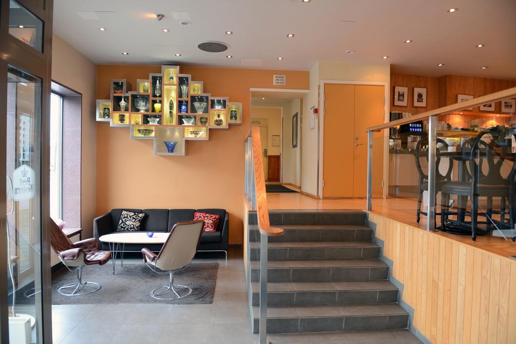 Western Royal Hotel 4*