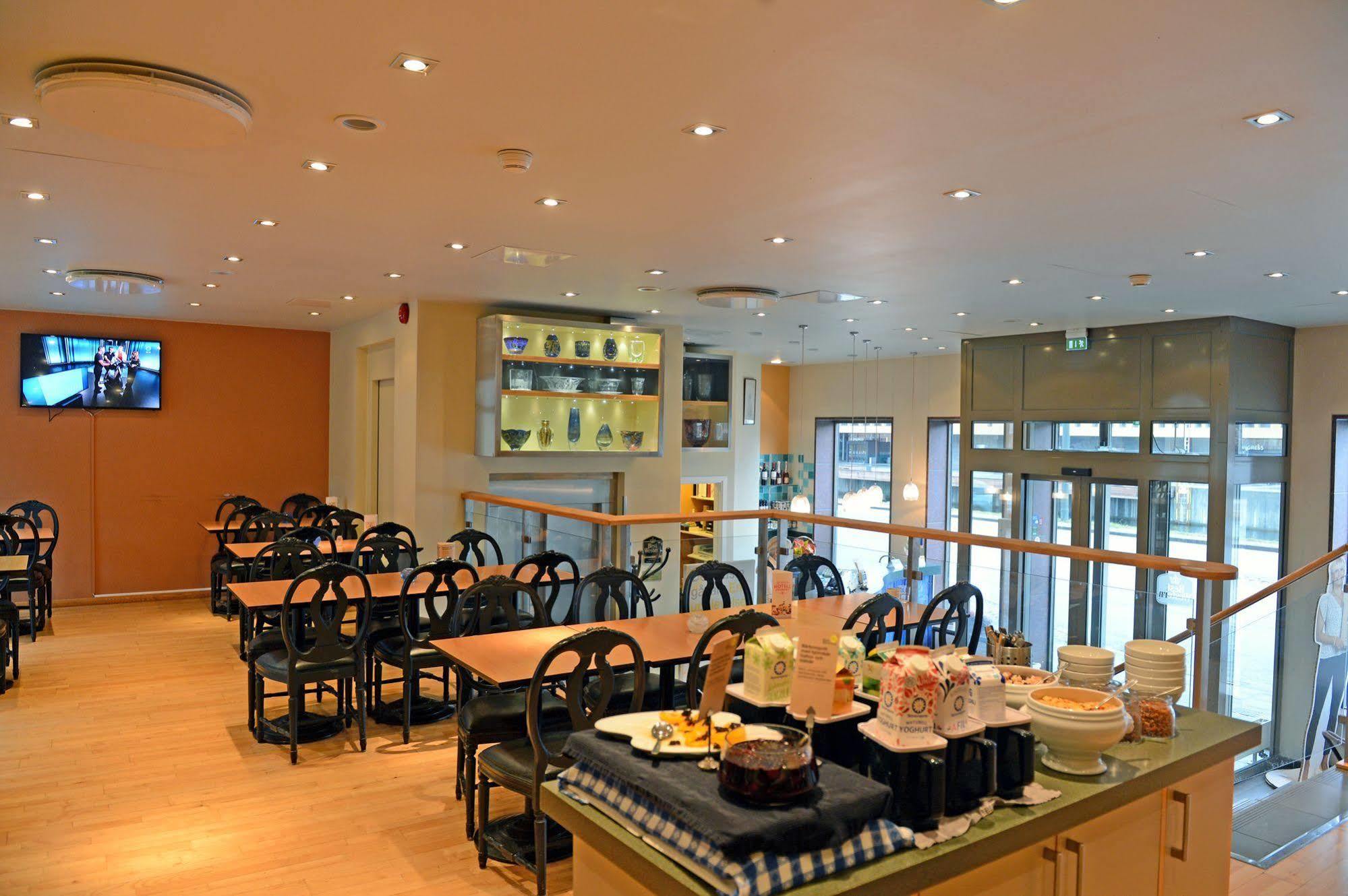 Western Royal Hotel 4*
